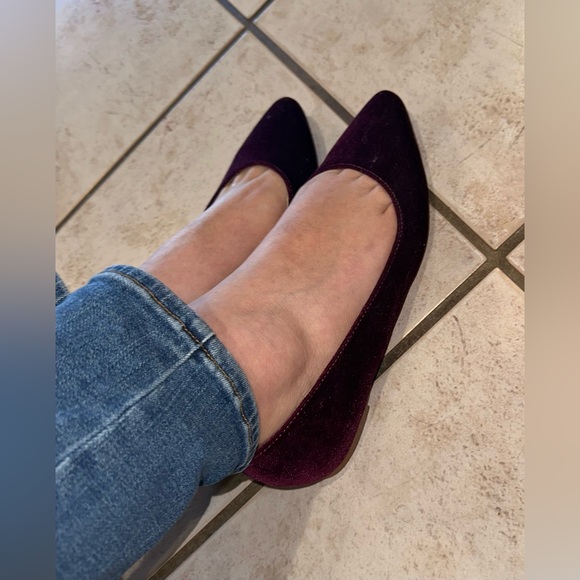 Purple plum velvet pointy flats women’s shoes used and well loved very pretty - Picture 14 of 16
